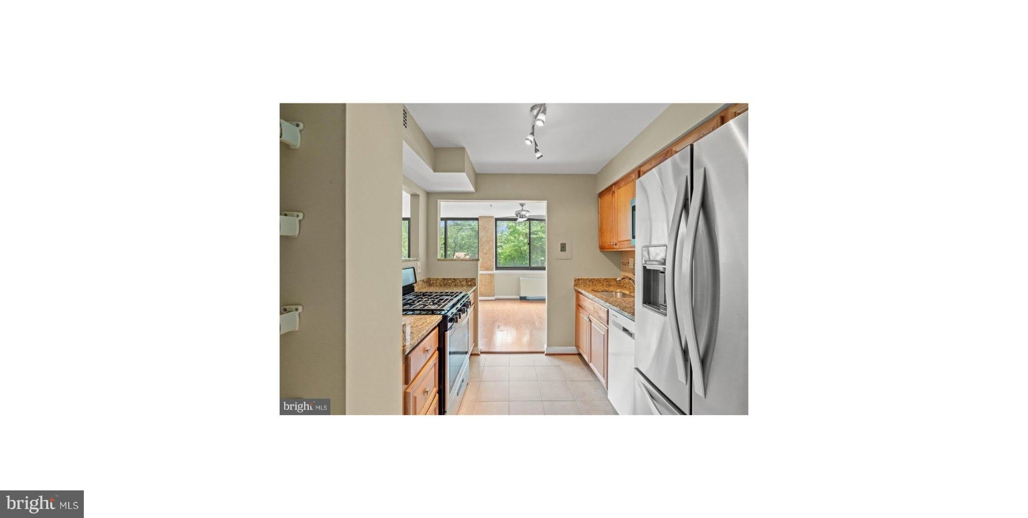 600 ROOSEVELT Boulevard – photo 4