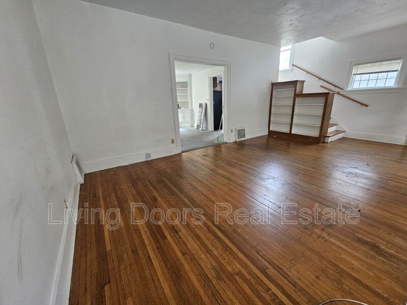 2135 Garfield St. – photo 2