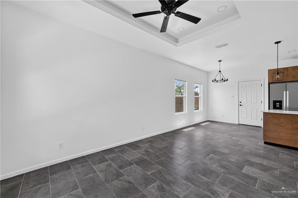 3008 Links Drive – photo 3