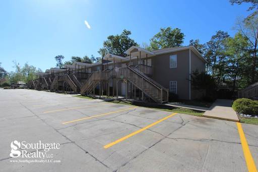 2 Square Apartment Homes – photo 3