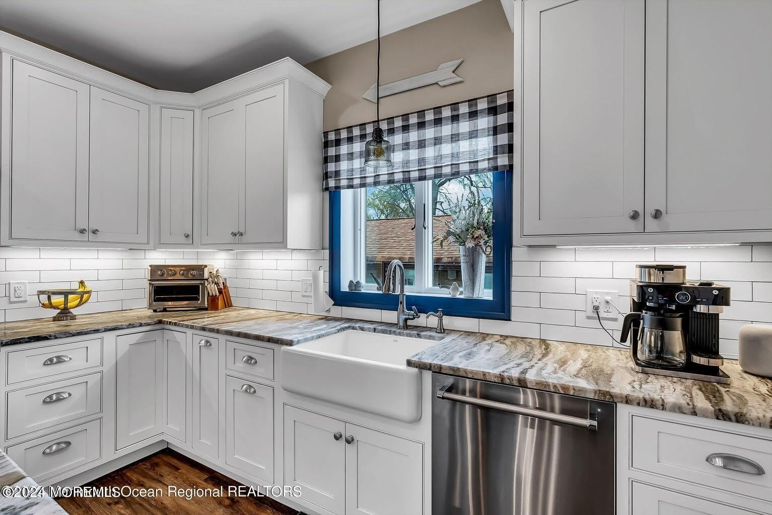 515 Monmouth Road – photo 3
