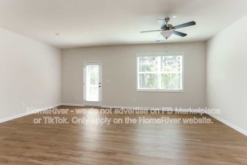 7000 Fringe Flower Dr – photo 5