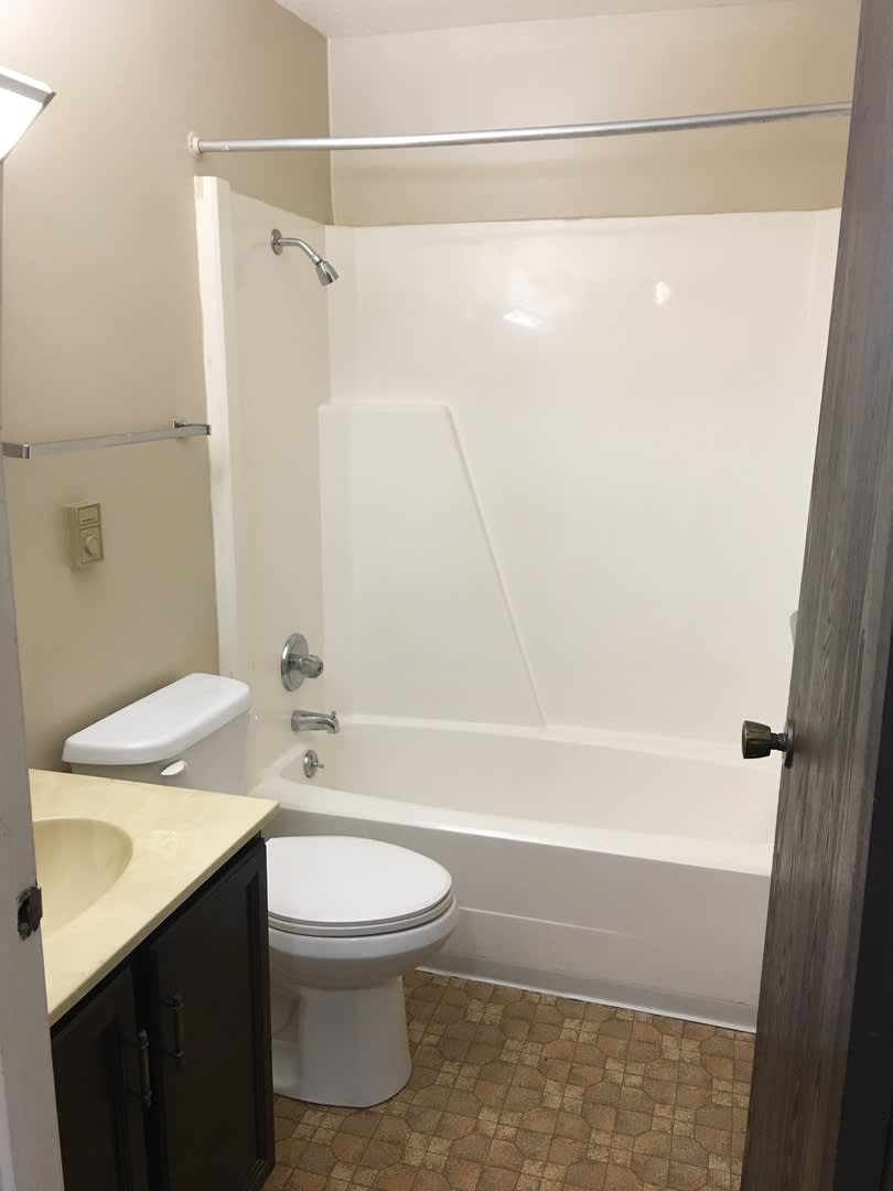 Wabash Shore Apartments – photo 5
