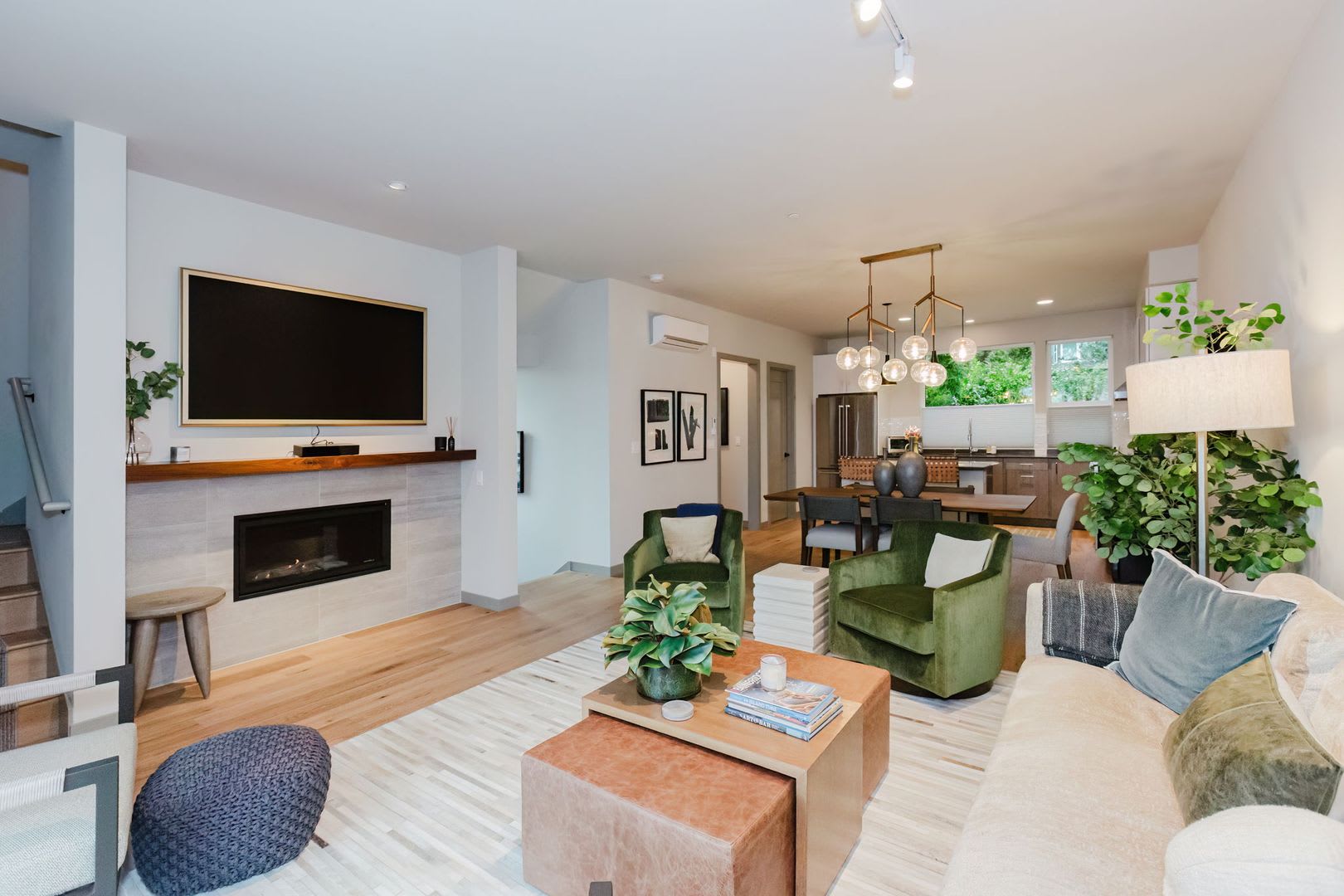Refined Island Living Just Steps to Seattle Ferry in the Heart of Winslow – photo 4
