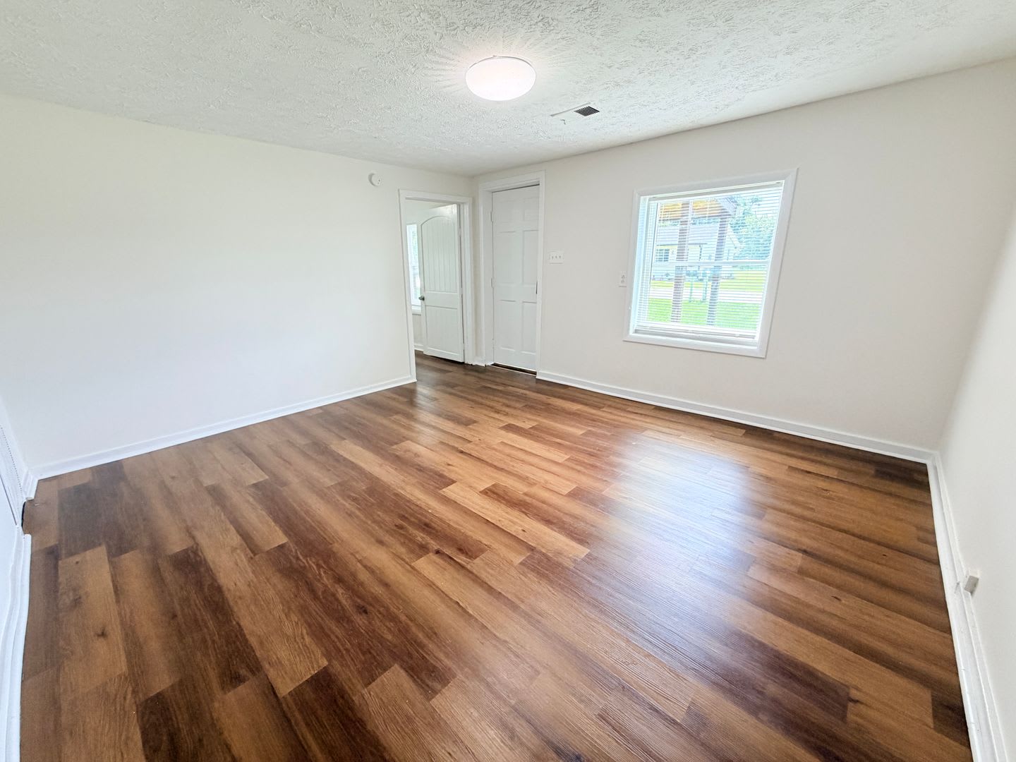 NOW SHOWING: 3 Bedroom/2 Bath Home located at 1020 E Seventh St. Greenfield, IN – photo 5