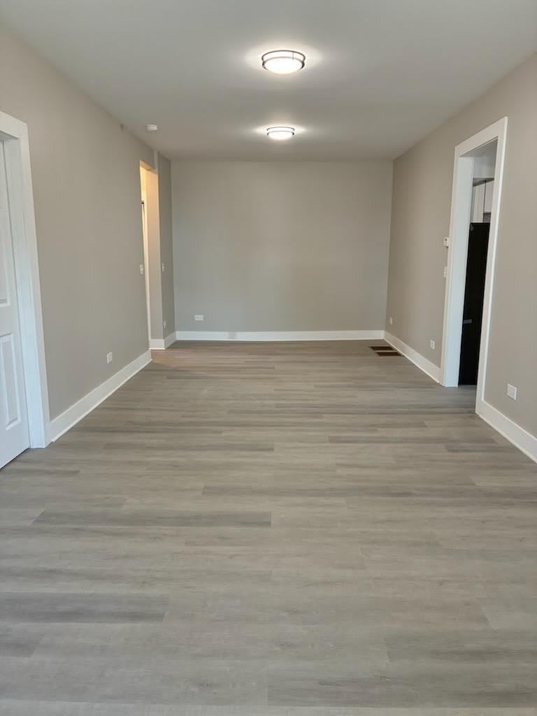 1542 Victoria Avenue – photo 5