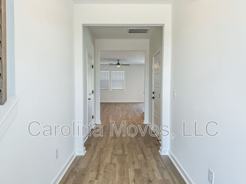 1431 Darrowby Way – photo 4