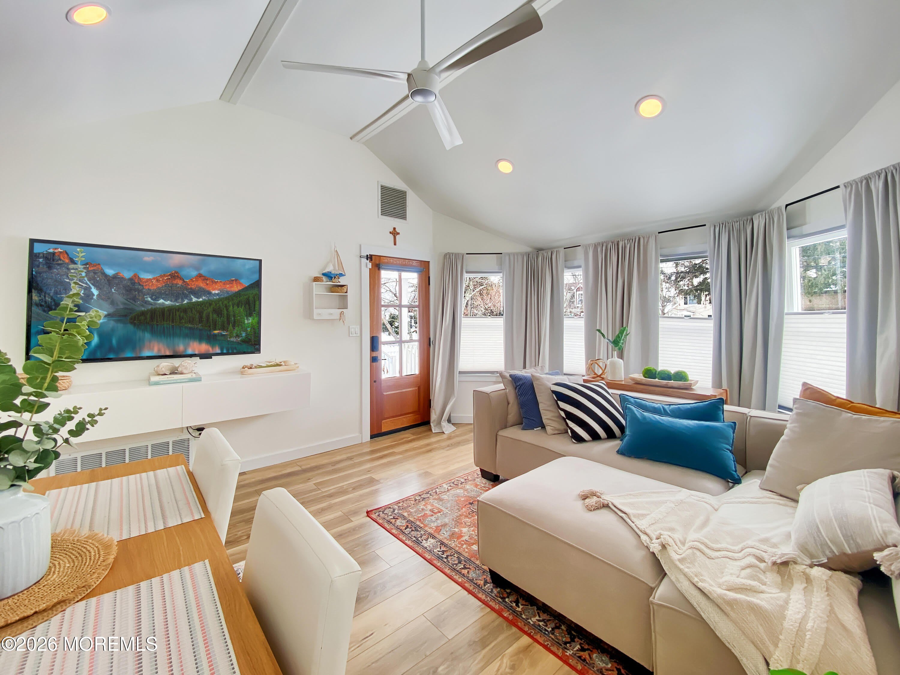 110 Curtis Place – photo 4