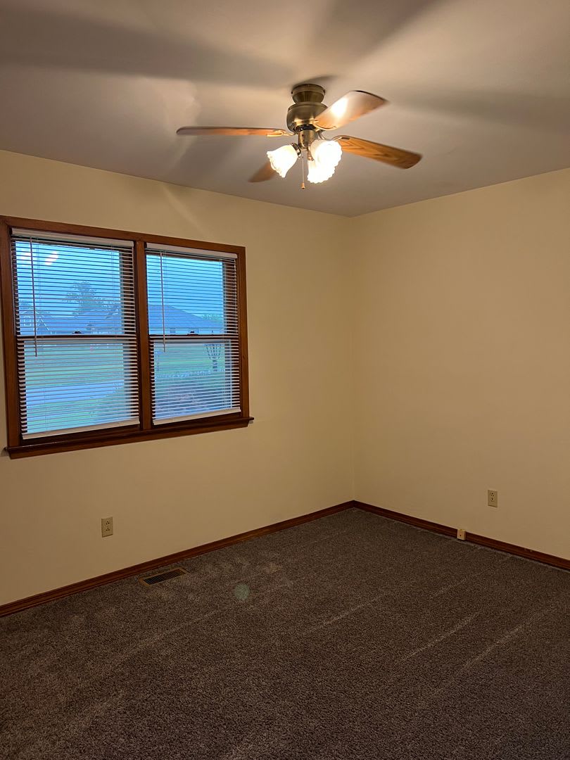 3 bedroom, 2 bath, 1 car garage in Willard – photo 3