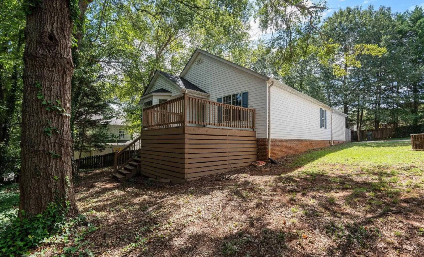 Charming 4/3 Home Downtown Greenville! – photo 1
