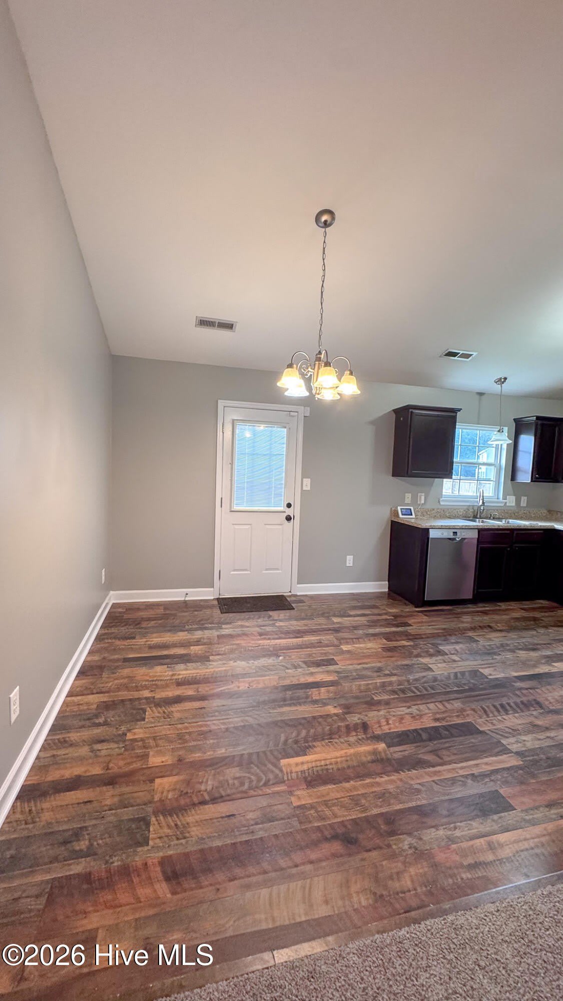 154 Louie Lane – photo 4