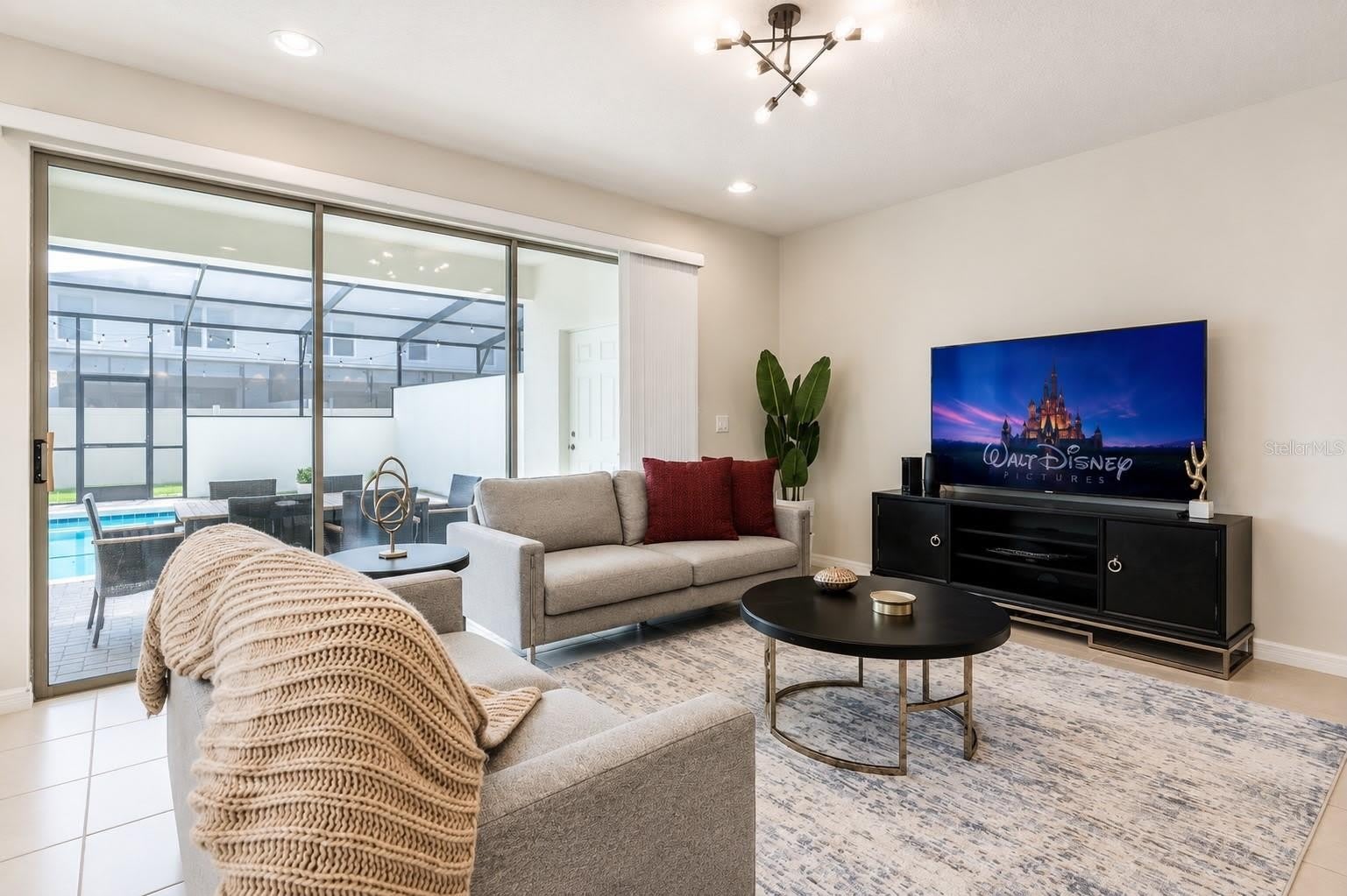2441 DUBAI Street – photo 4