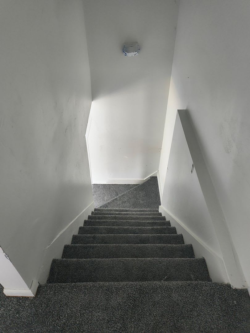 106 S Clay St Two Bedroom Unit – photo 4