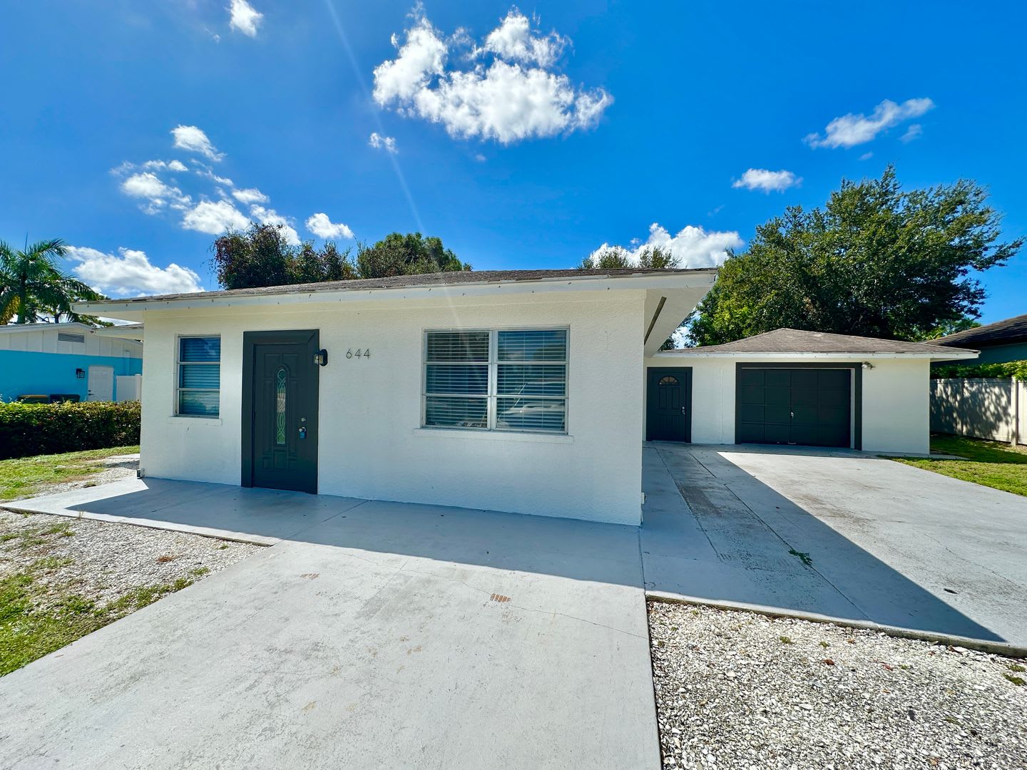 Naples Park 3 Bed 3 Bath Attached Garage Pets Ok Annual – photo 1