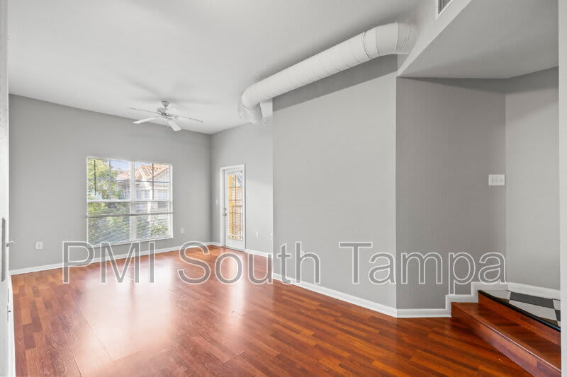 2421 W Horatio St – photo 2