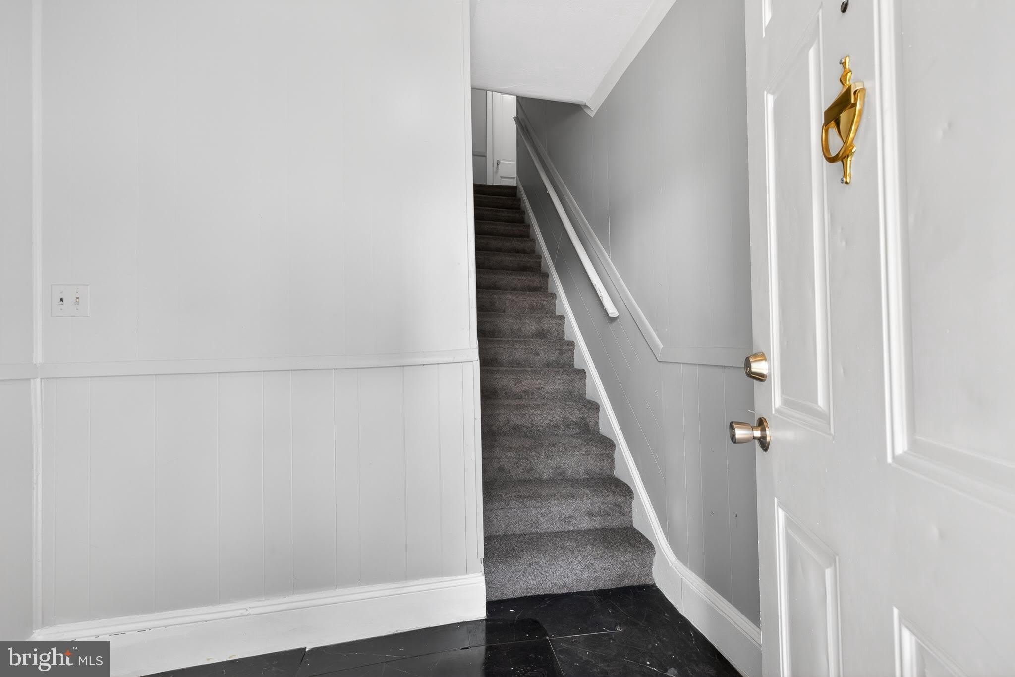 216 W DIVISION Street – photo 3