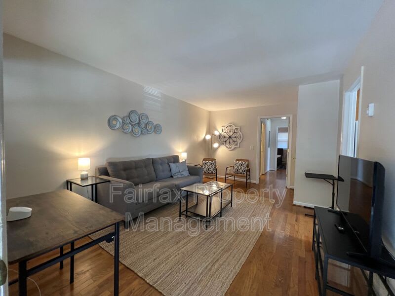 1941 Morehead Avenue – photo 1