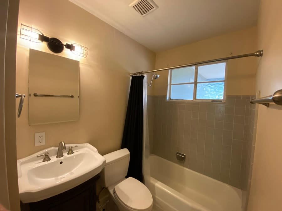 1448 E Cedar St – photo 2