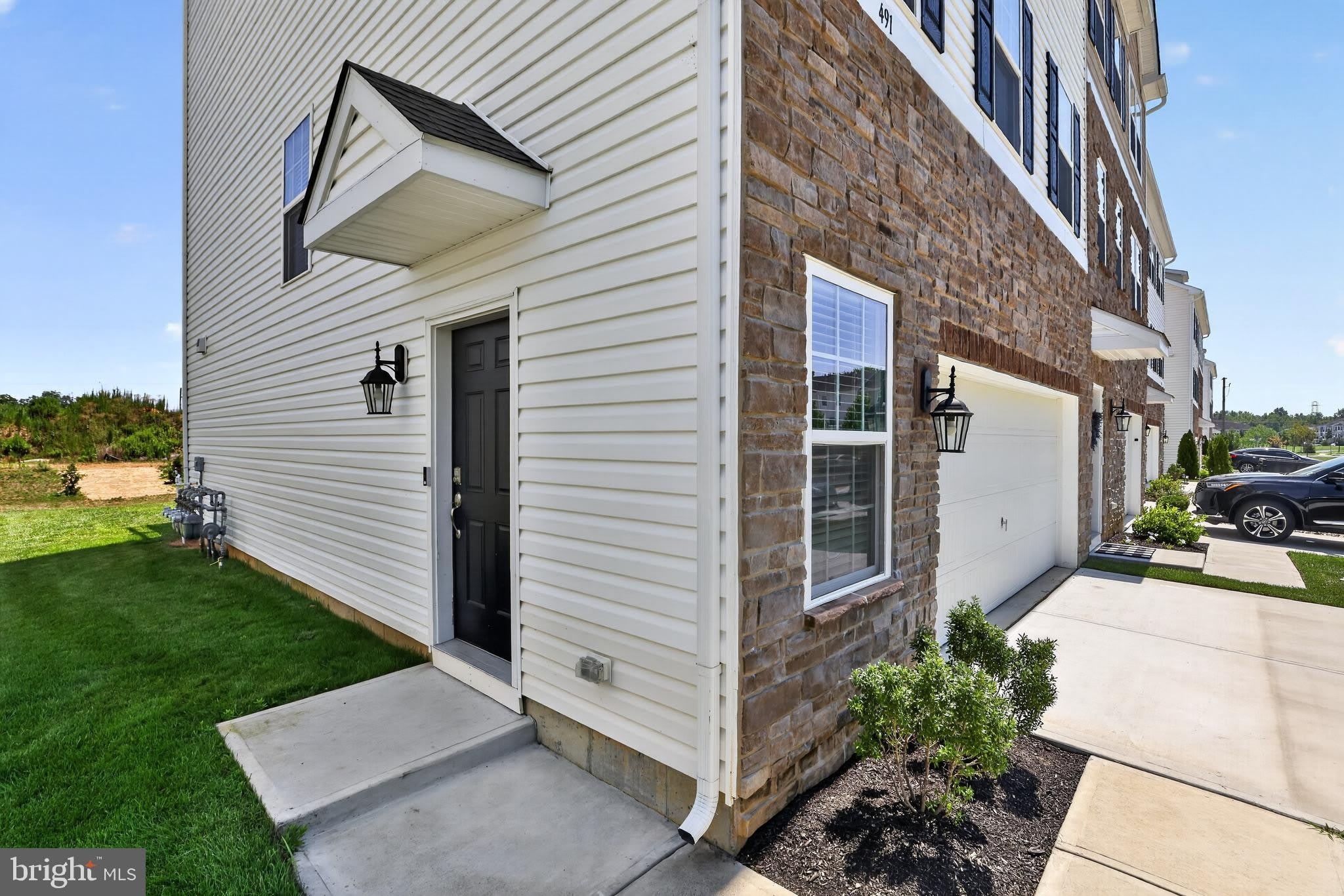 491 N PALACE Drive – photo 3