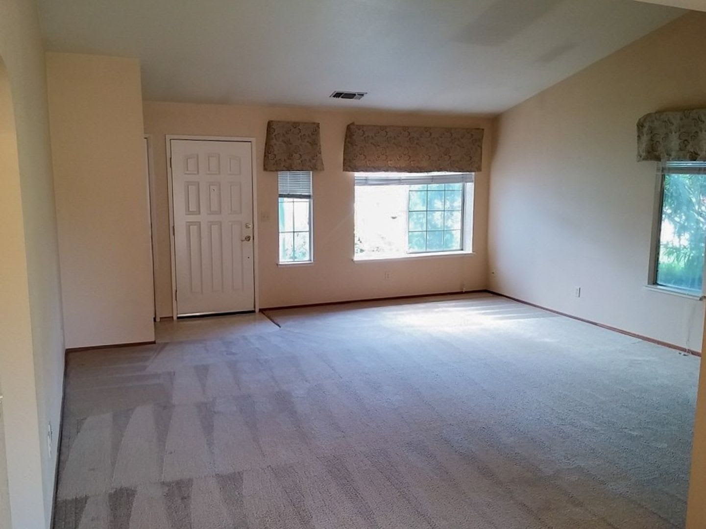 500 Move In Special Off First Months Rent – photo 3