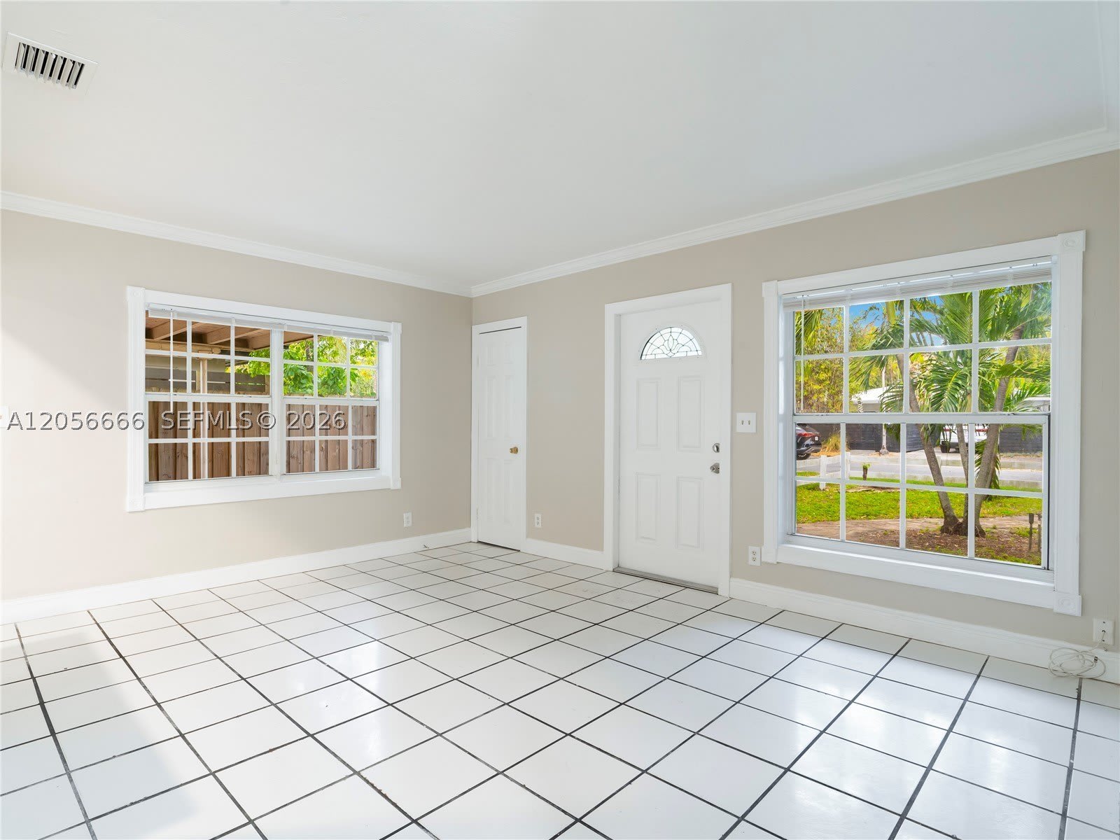 1125 NE 10th Ave – photo 3