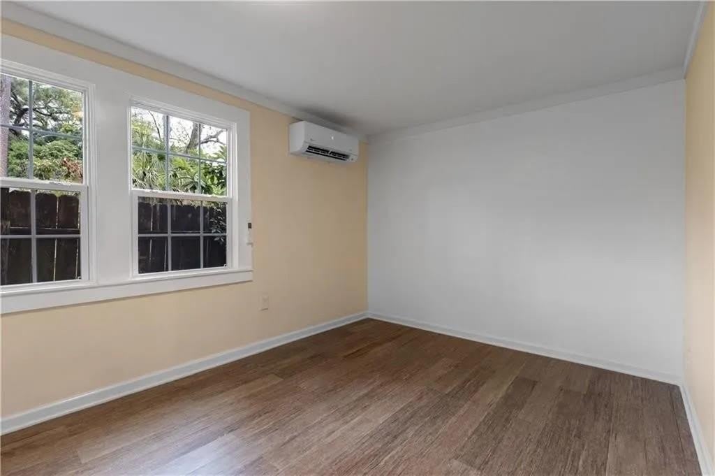 114 Julia Street N – photo 5
