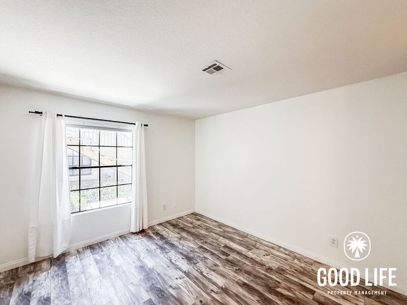10303 Azuaga St – photo 5