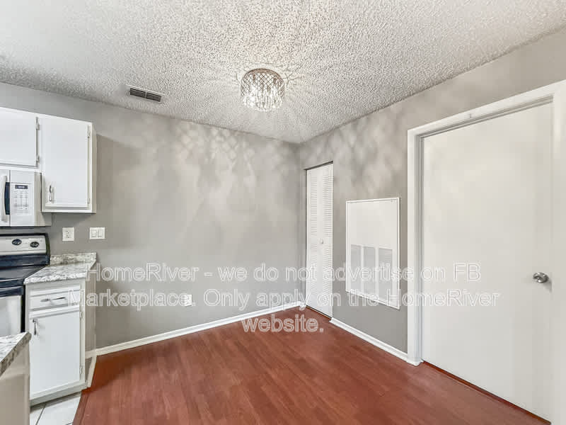 2561 Grassy Point Dr – photo 5