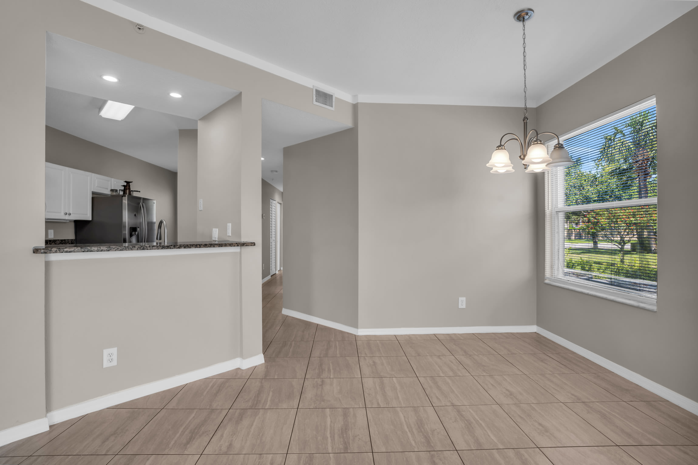 6560 Huntington Lakes Circle – photo 5