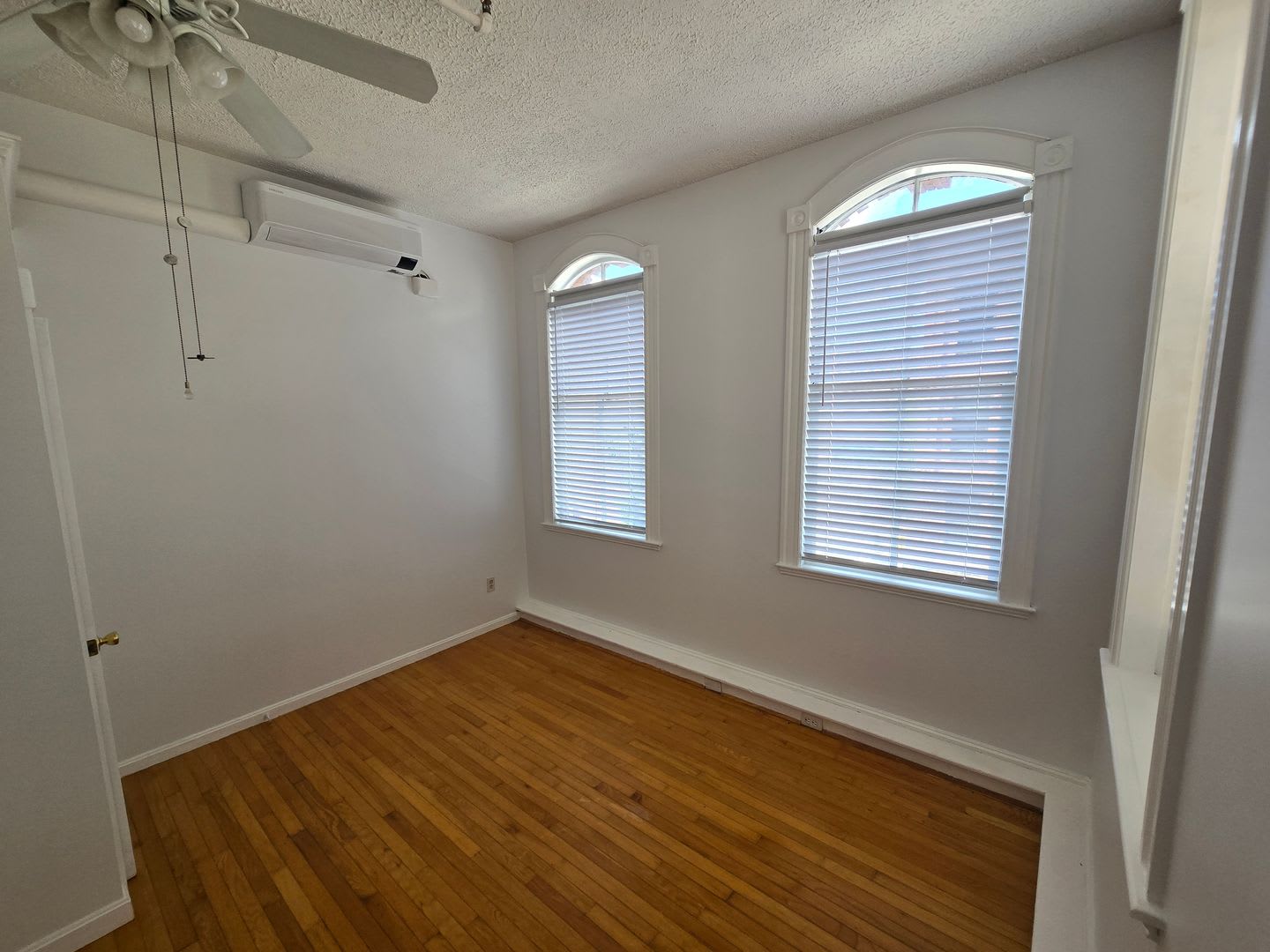 Beautiful And Spacious 1 Bedroom Apartment Downtown Must See – photo 5