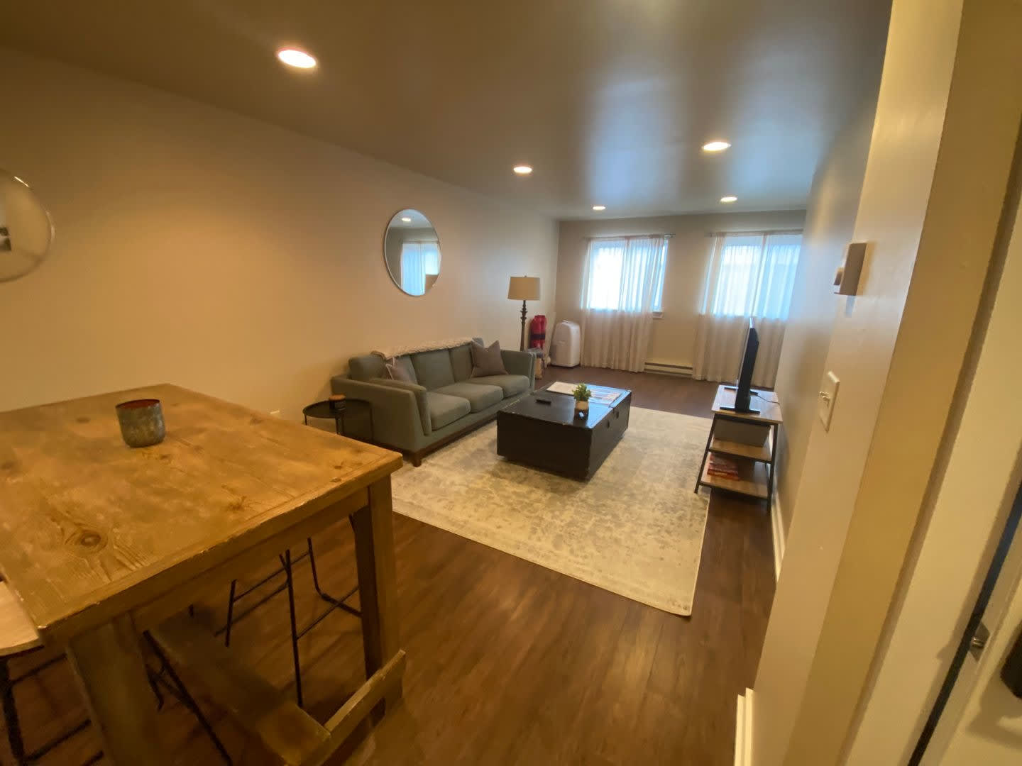 Fully Furnished Cozy Unit in Four Corners! – photo 5
