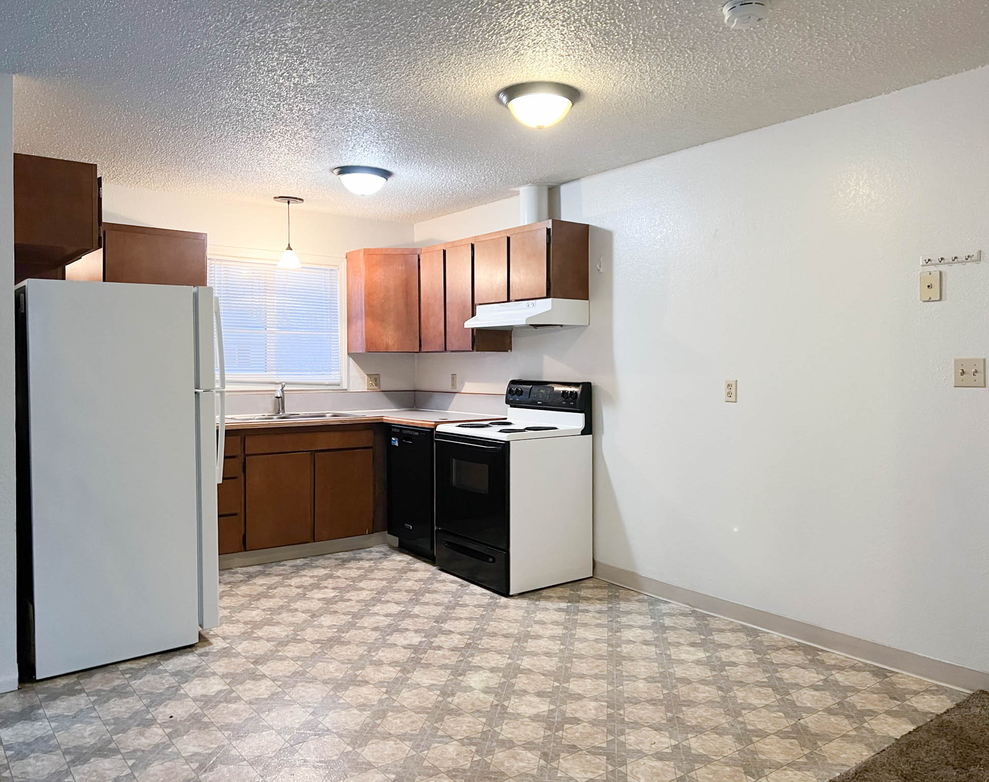 6342 E 16th Ave #4 – photo 5