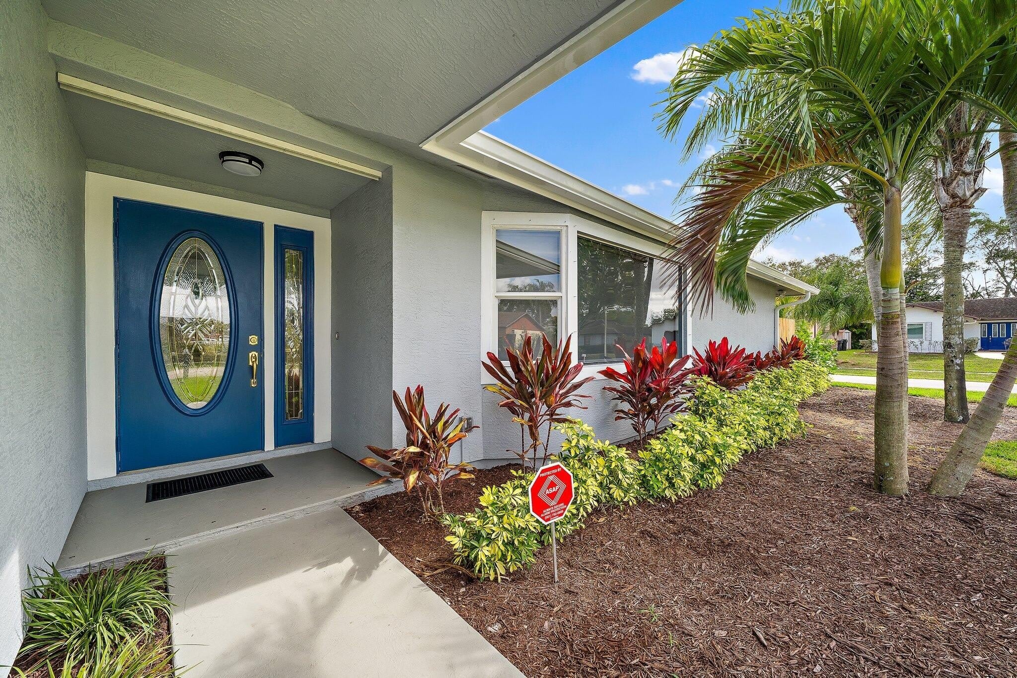 1342 Essex Drive – photo 2
