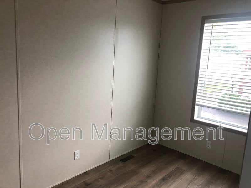 3000 Brookpark Rd – photo 5