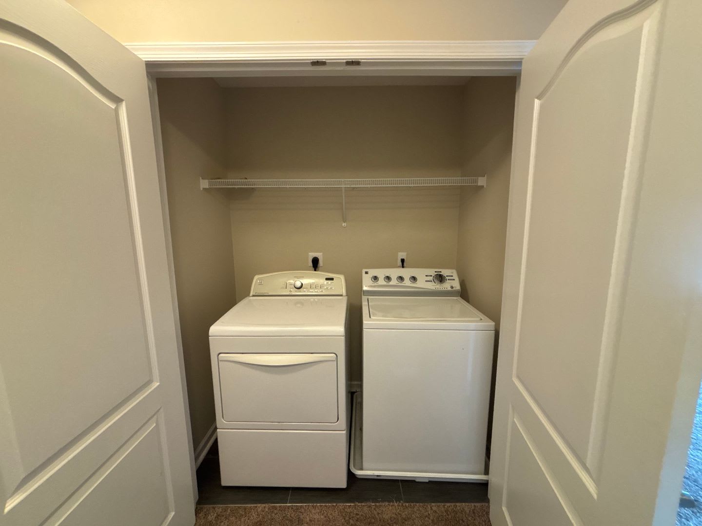 Tavern Grove Townhome in Campbell County – photo 4