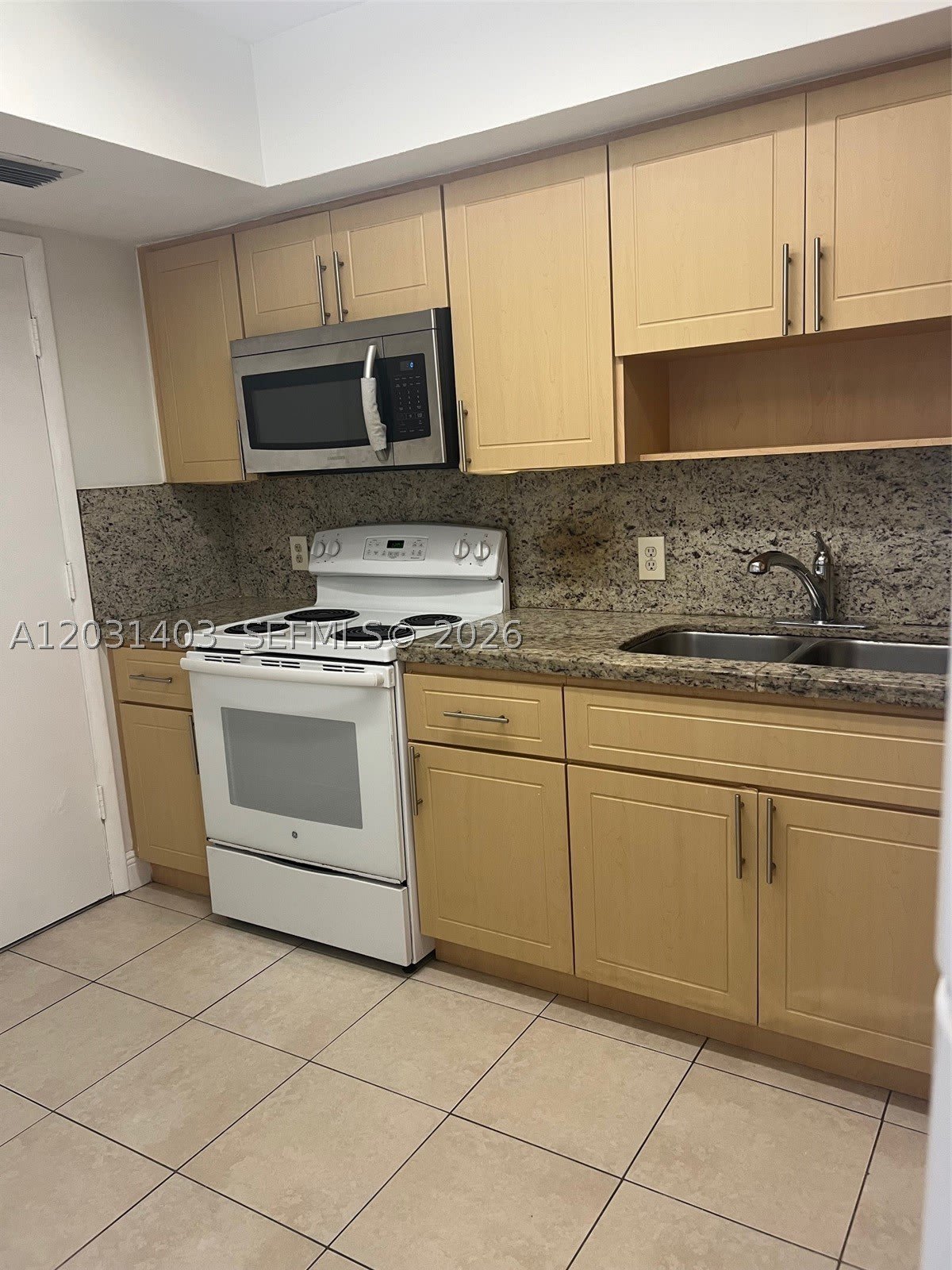 16801 Ne 14Th Ave – photo 3