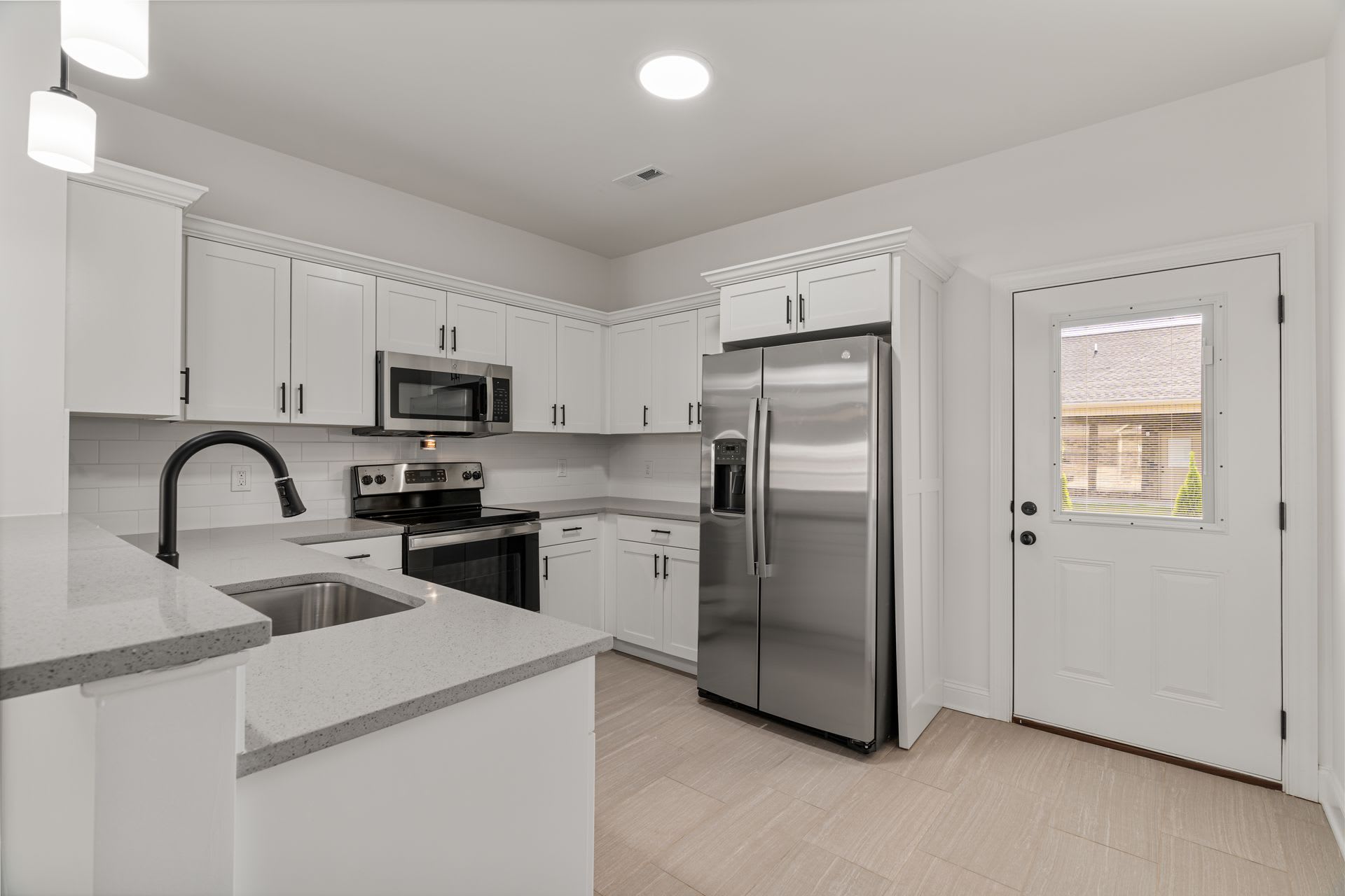 25358 Kenora Street – photo 3