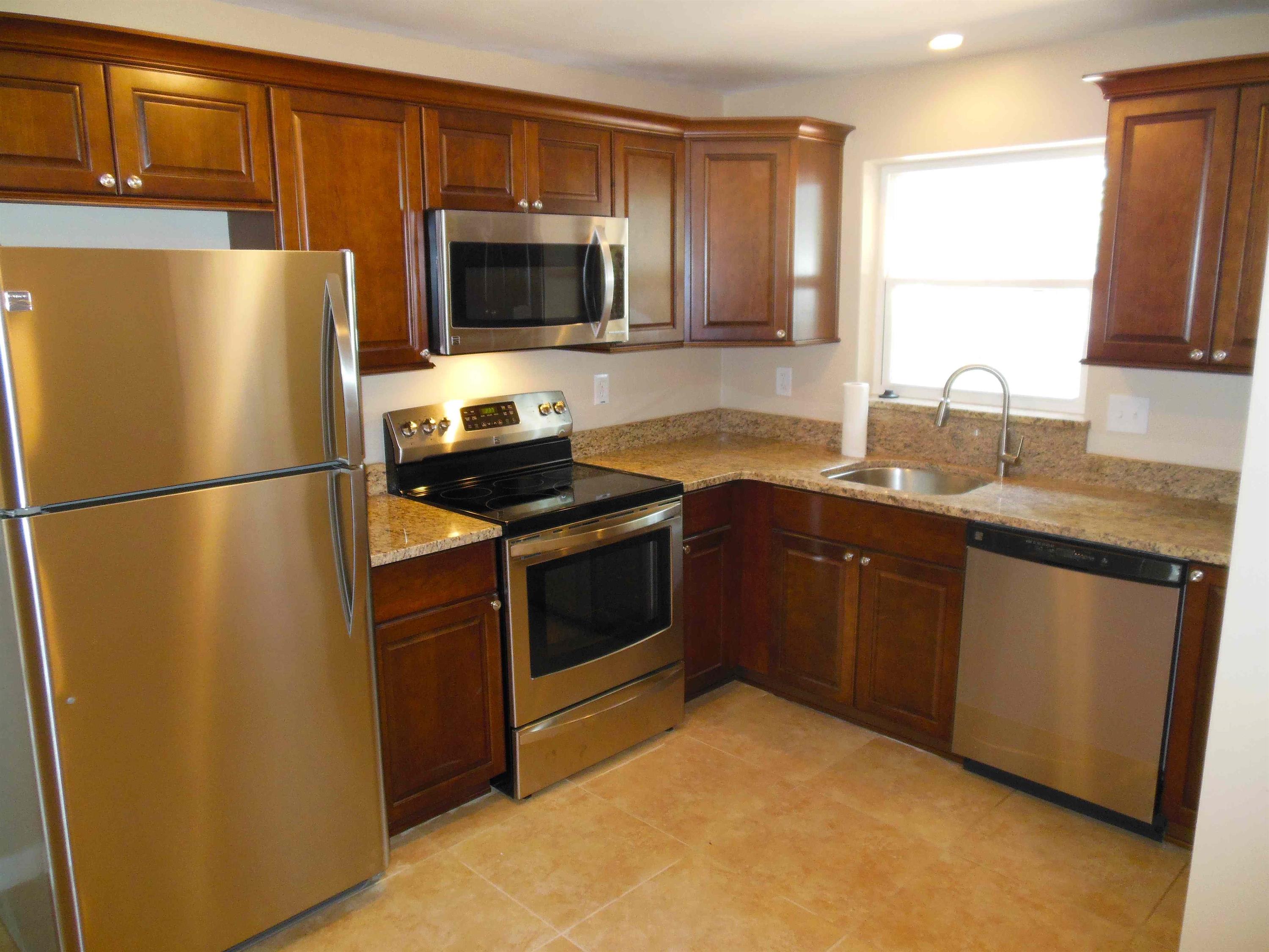 7100 Dartmouth Ave N #3 – photo 5