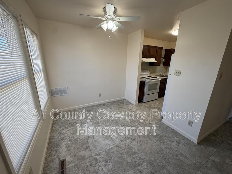 212 Norma Ct – photo 5