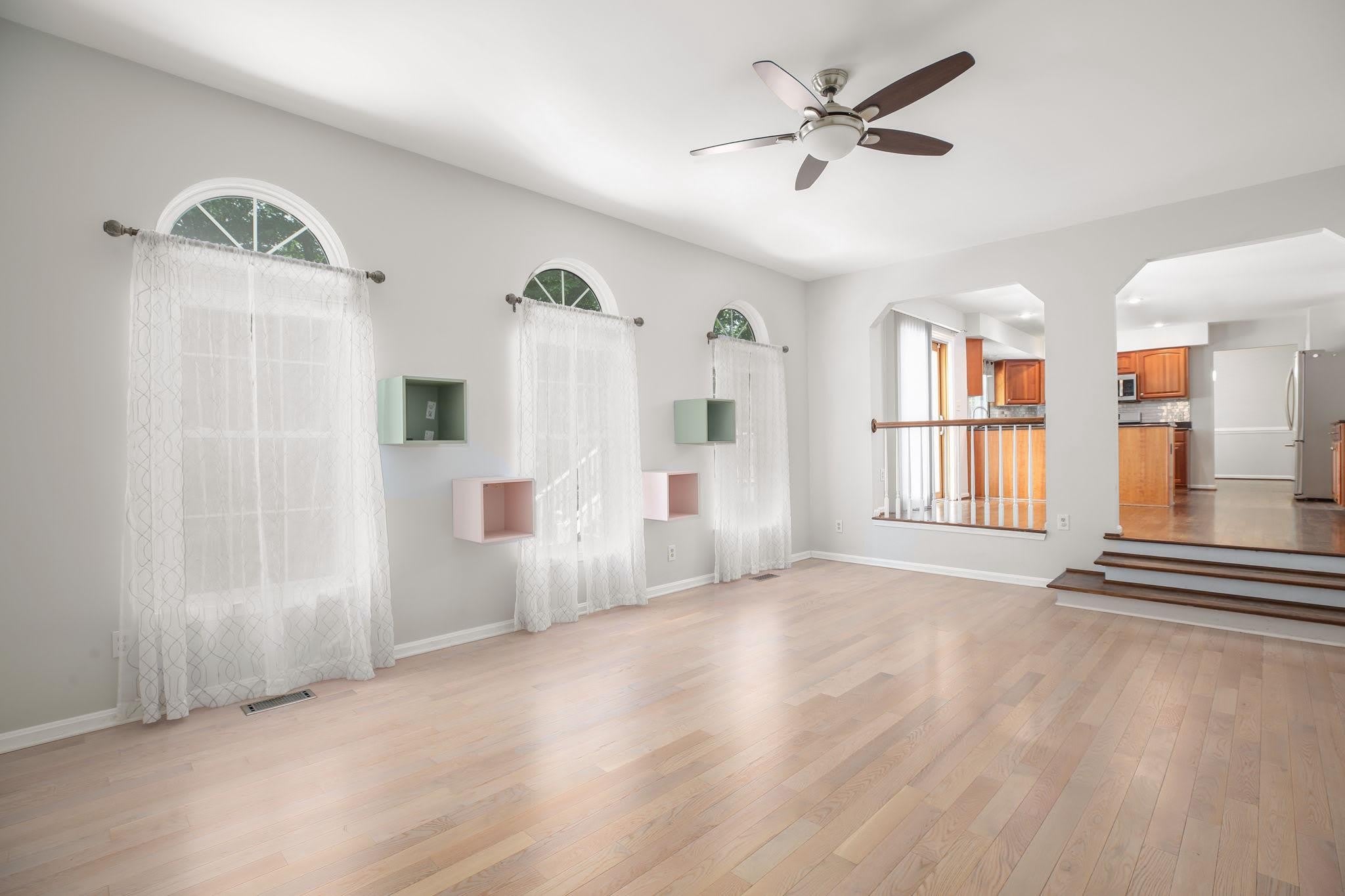 10205 N HAMPTON Lane – photo 4