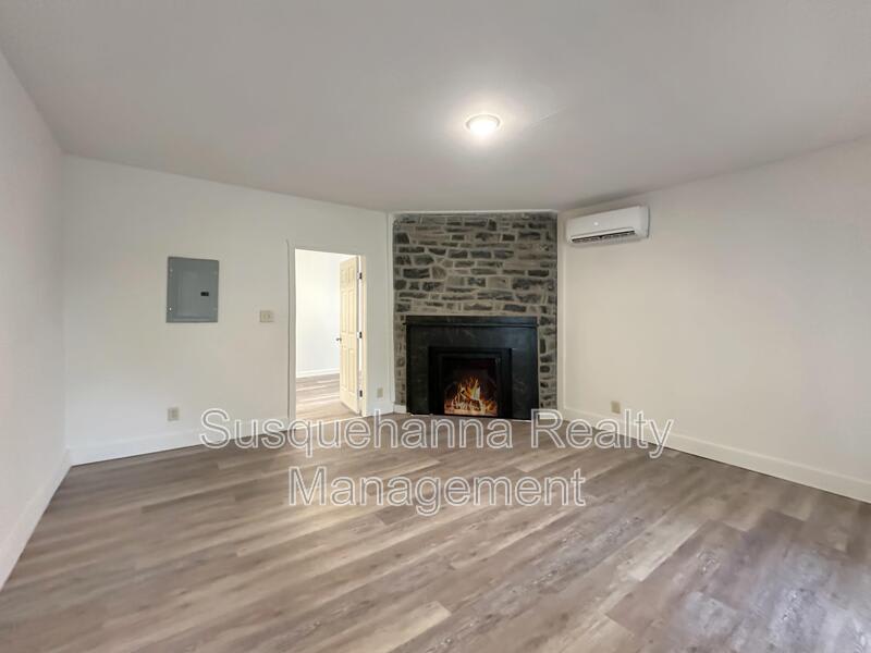 520 W. Main Street – photo 2