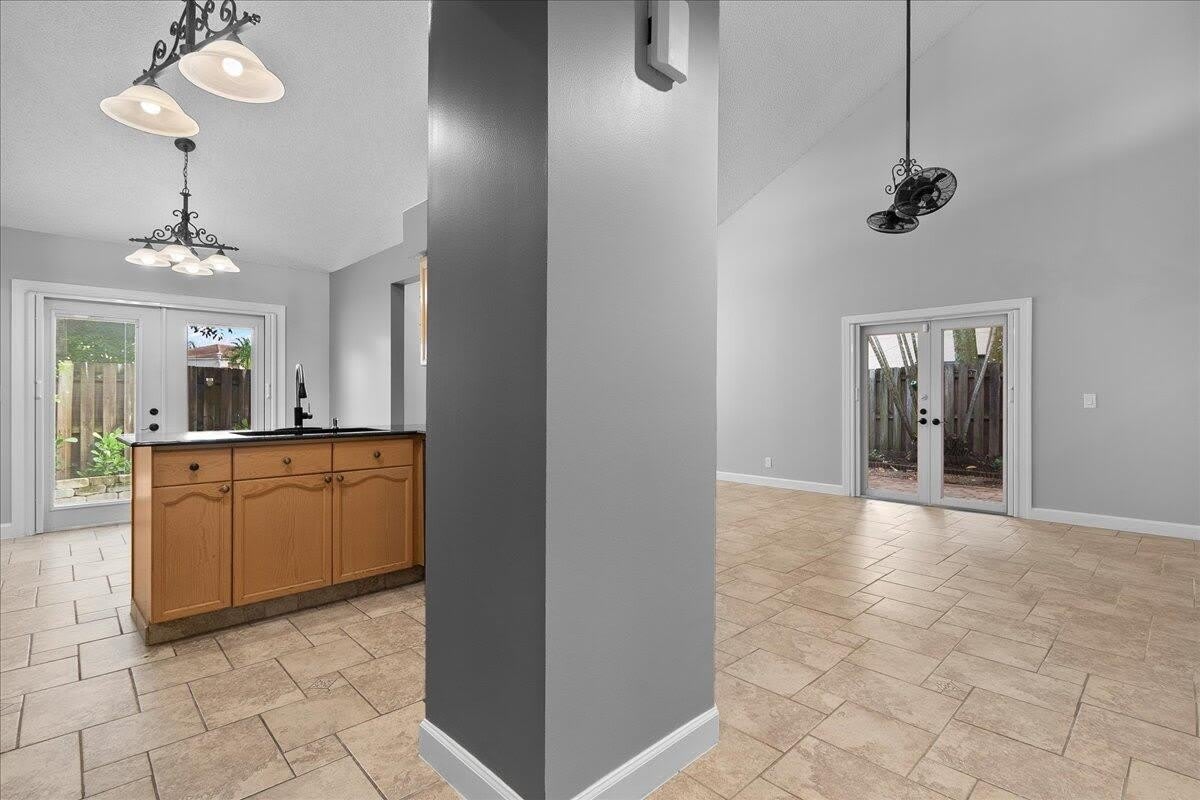 1714 Shoreside Circle – photo 1