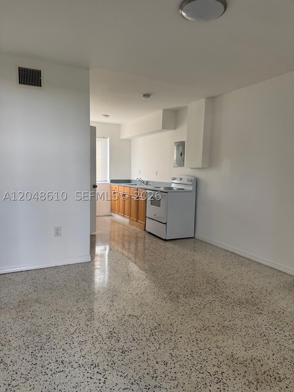 680 NE 88th Ter – photo 4