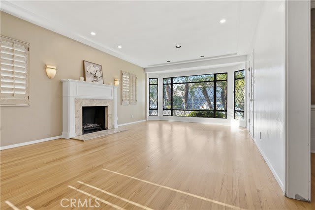 10832 Huston Street – photo 5