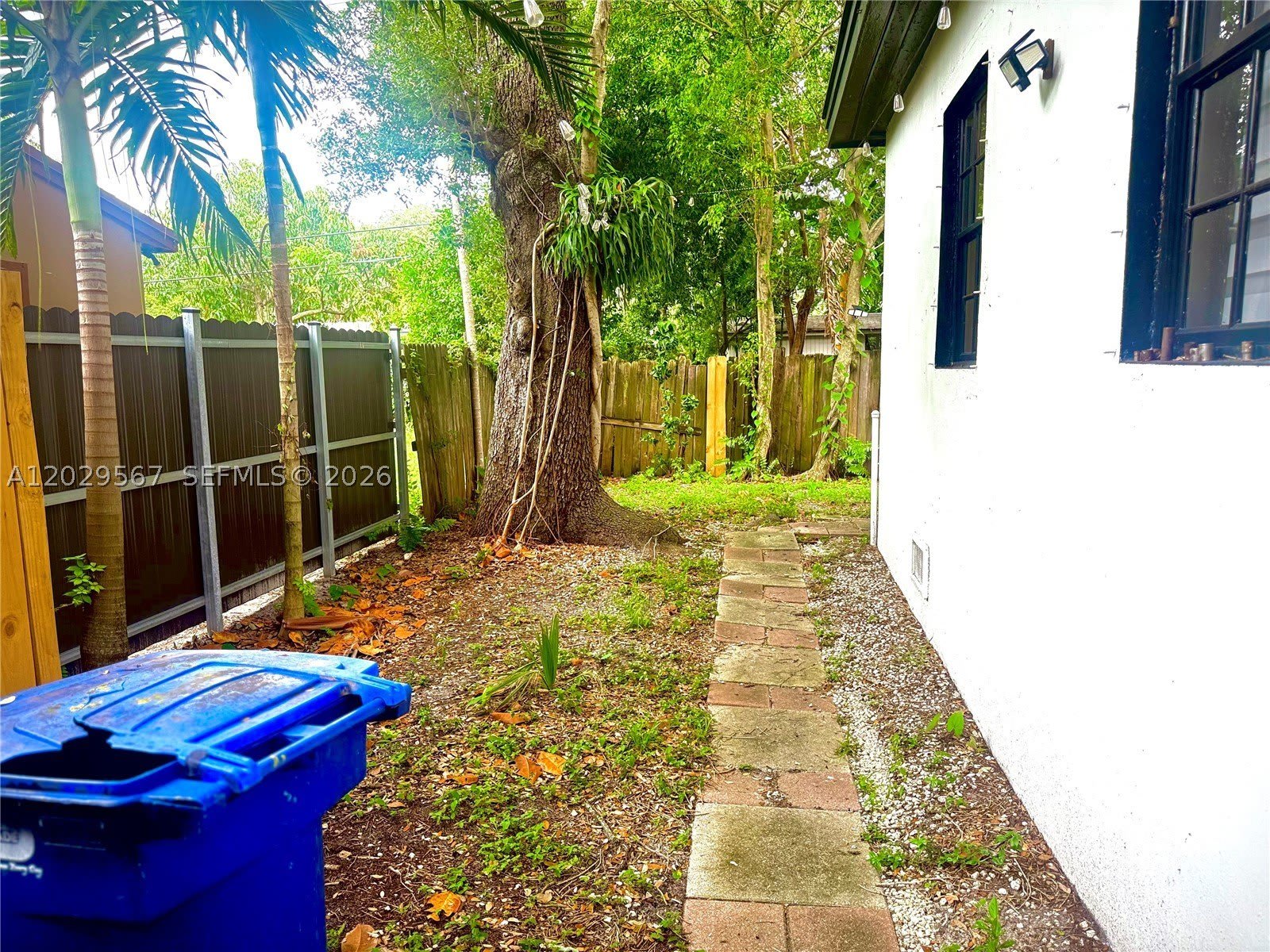 620 NE 160th St – photo 5