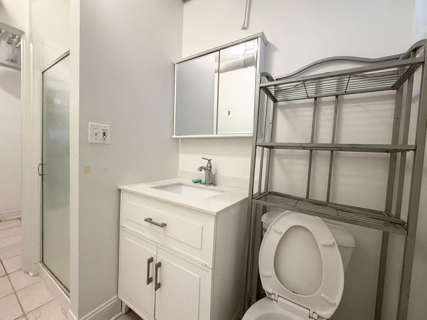 415 W Surf St – photo 2
