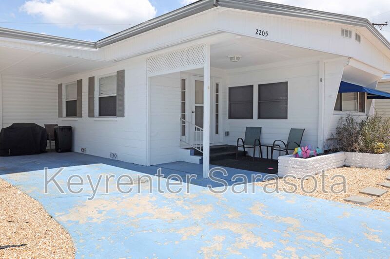 2205 Minnesota Ave – photo 3
