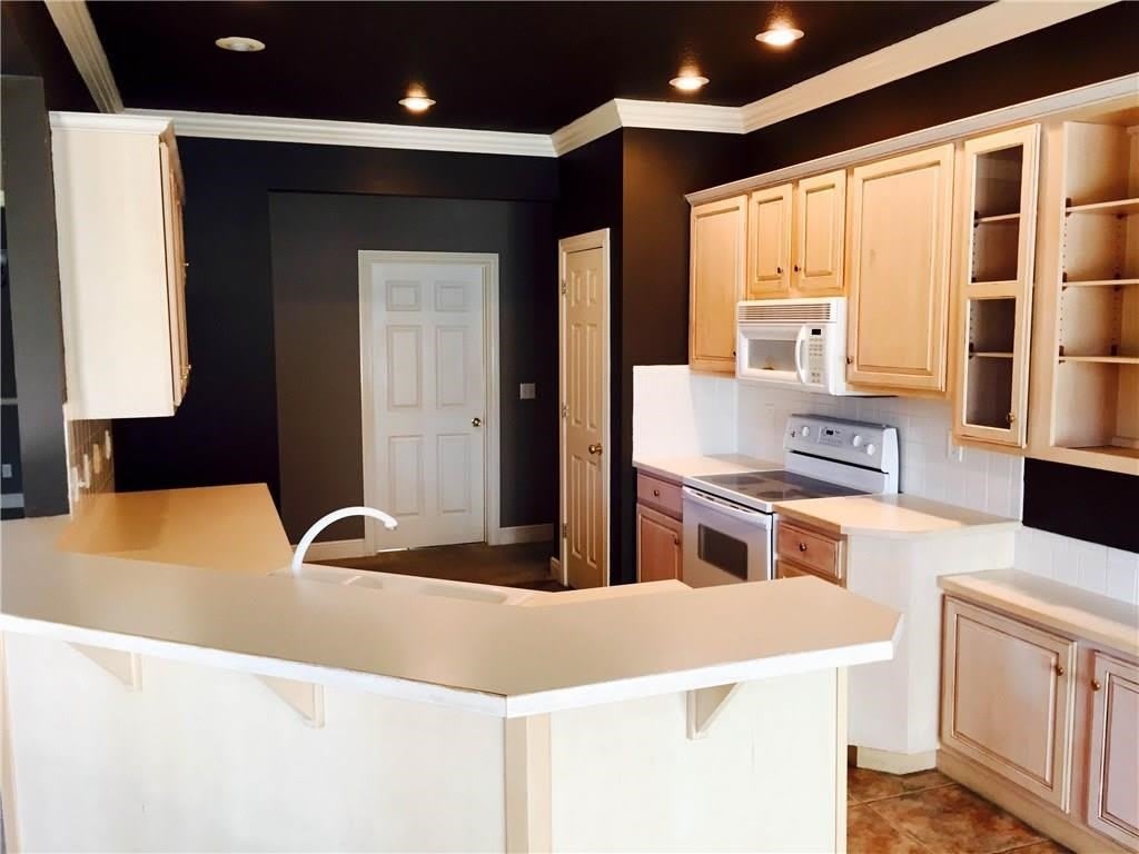 2785 Boardwalk Court – photo 3