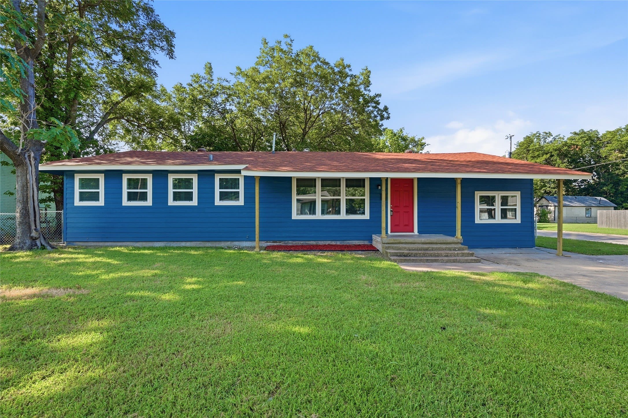 718 W Belden Street – photo 1