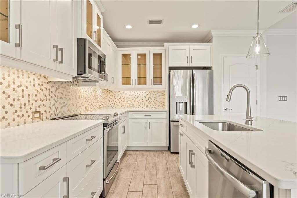 6954 Avalon Cir – photo 4